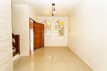 house em Segunda Avenida Bloco 1080, Núcleo Bandeirante - Brasília - DF