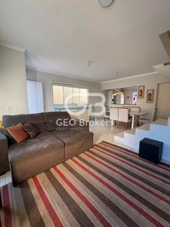 house em Rua Rodolfo Bernadelli, Loteamento Villa Branca - Jacareí - SP