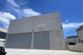 industrial em Rua Dona Ângela Corradini, Jardim Ipê - Atibaia - SP