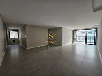 apartment em Rua César Nascimento, Jurerê - Florianópolis - SC