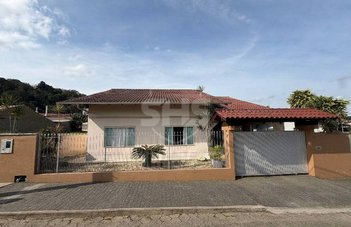 house em Rua Kurt Prayon, Velha Central - Blumenau - SC