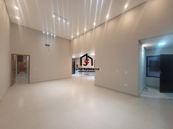 house em Avenida Renato Vargas, Loteamento Pinheiros de Tremembé - Tremembé - SP