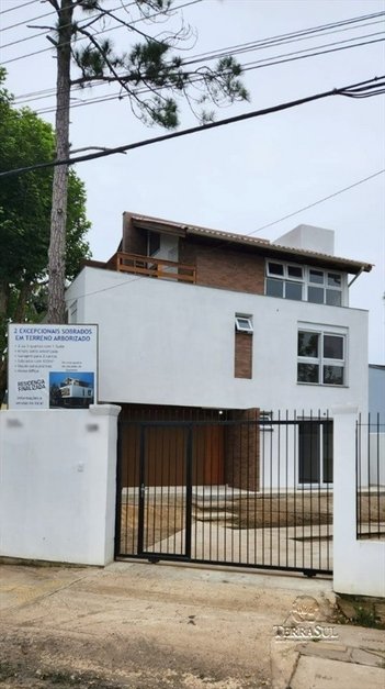 house em dos Guenoas, Guarujá - Porto Alegre - RS