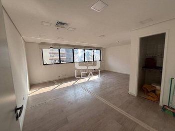 office em Rua Pequetita, Vila Olímpia - São Paulo - SP
