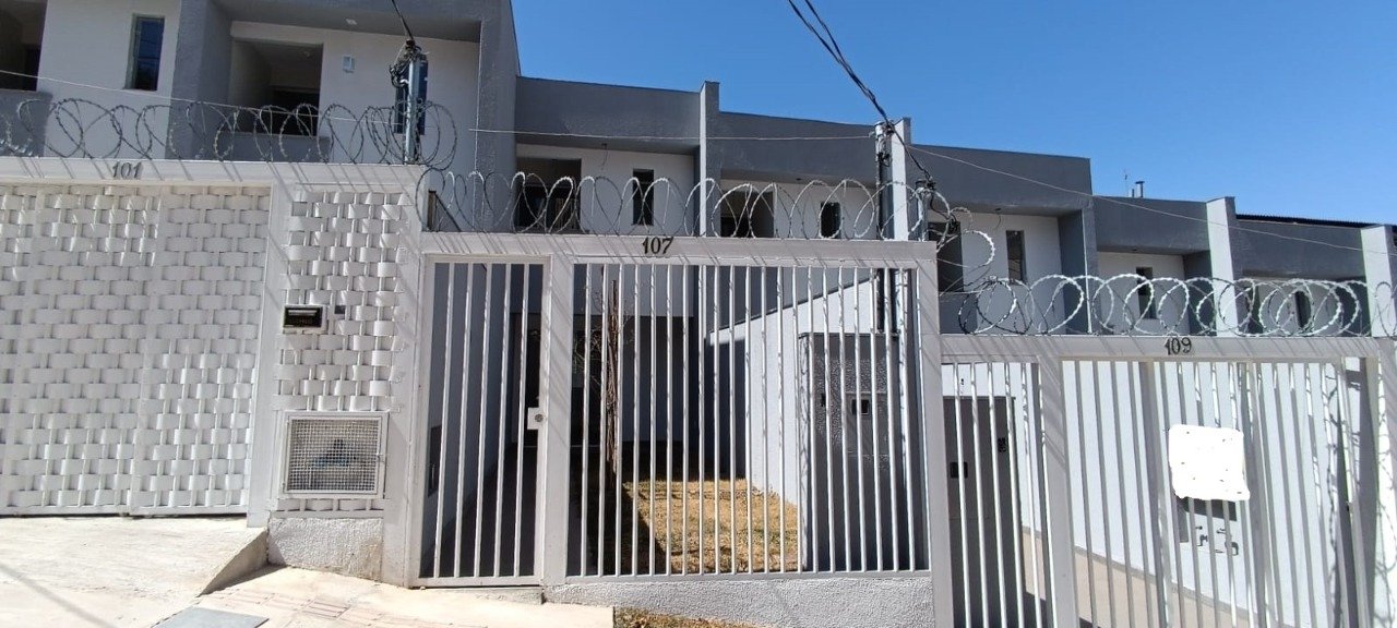 Casa com 2 quartos — Planalto, Belo Horizonte