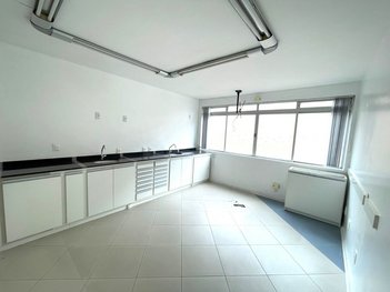 office em Voluntários da Pátria, Centro - Pelotas - RS