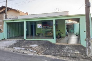 house em Rua Professora Maria Luiza Vieira, Jardim Camboriú - Itapira - SP