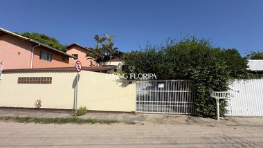 house em Rua dos Pinheiros, Campeche - Florianópolis - SC