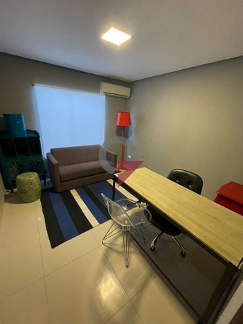 office em Rua Sacramento, Centro - Taubaté - SP