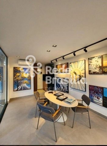 business em CLN 211 Bloco C, Asa Norte - Brasília - DF