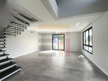 house em Rodovia Doutor Antônio Luiz Moura Gonzaga, Rio Tavares - Florianópolis - SC