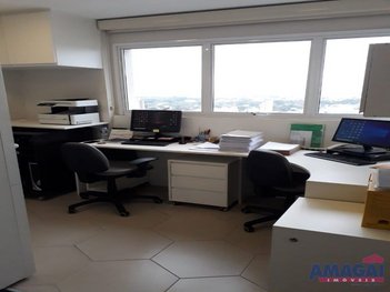 office em Avenida Orlando Hardt, Centro - Jacareí - SP