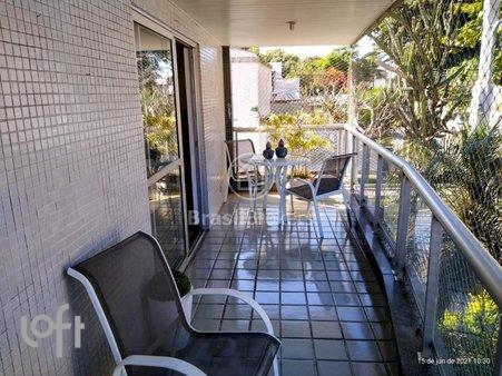 Rua Apereia - facade01.jpg