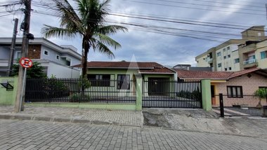 house em Rua Olívio Menestrina, Vila Nova - Joinville - SC