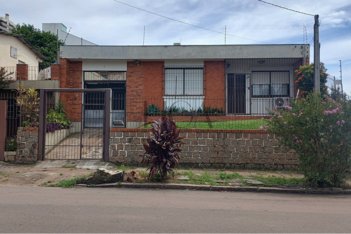 house em Rua Aneron Corrêa de Oliveira, Jardim do Salso - Porto Alegre - RS