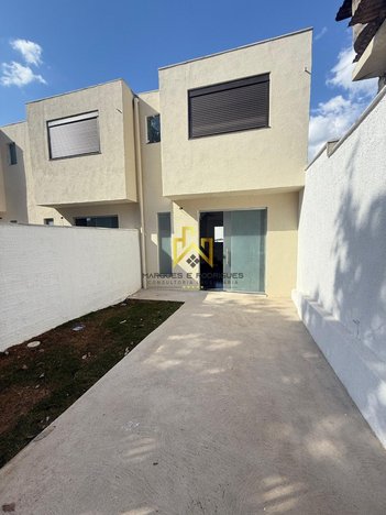 house em Rua Detetive Moacir Alves Garcia, Santa Branca - Belo Horizonte - MG