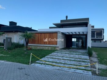 house em Rua Rio Divisa, Centro - Xangri-Lá - RS