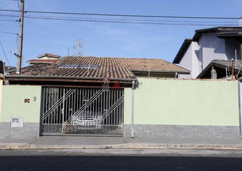 house em Rua Francisco Ademar Fonseca, Vila Suiça - Pindamonhangaba - SP