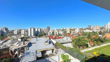 house em Rua Senador Annibal Di Primio Beck, Boa Vista - Porto Alegre - RS