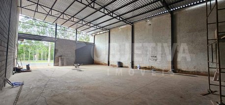 industrial em Avenida Anselmo Alves dos Santos, Segismundo Pereira - Uberlândia - MG