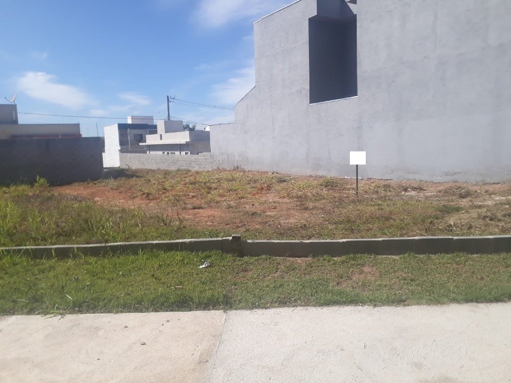 TERRENO ESPETACULAR NO PORTAL DOS P�SSAROS