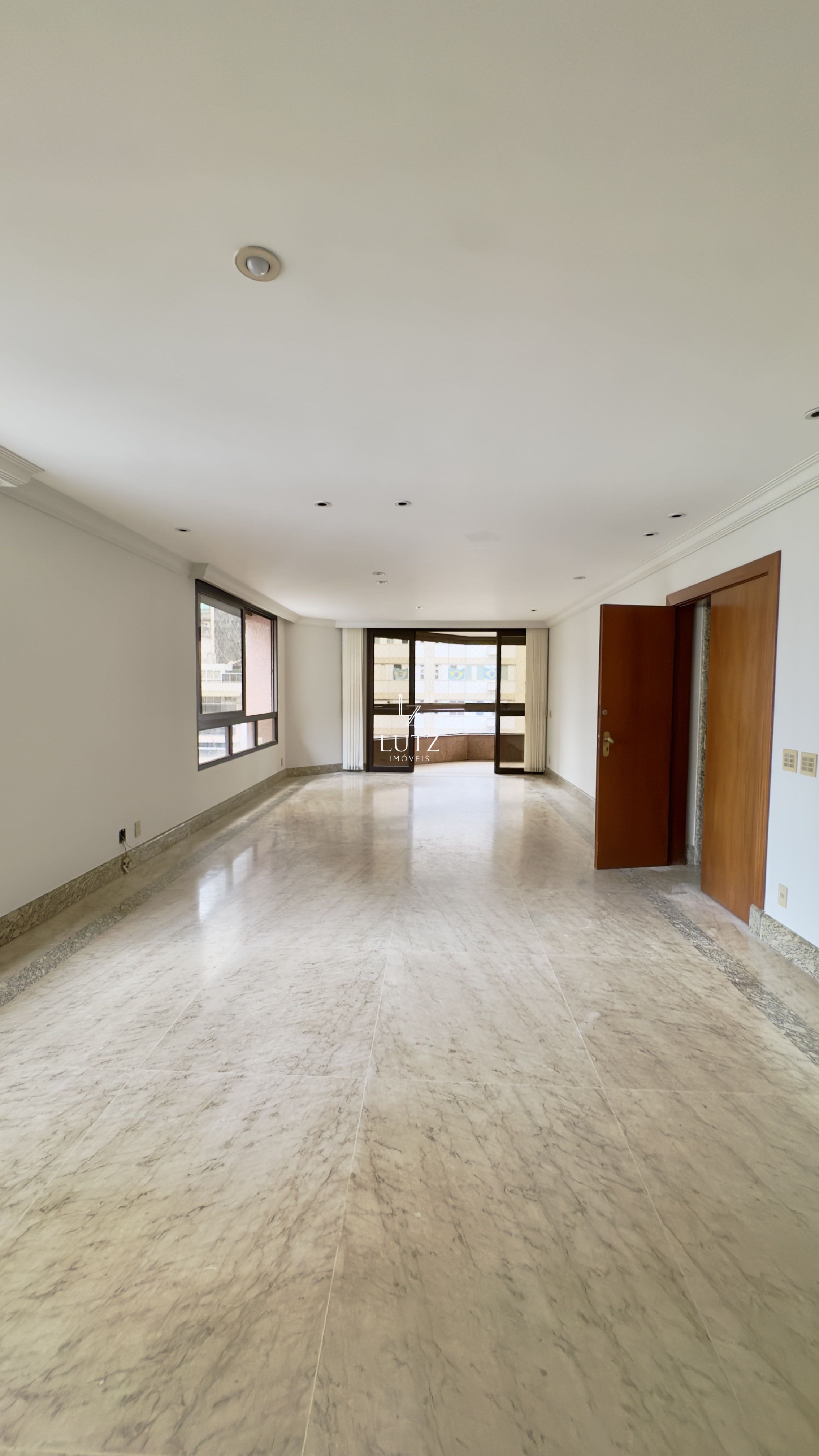 Apartamento com 4 quartos — Lourdes, Belo Horizonte