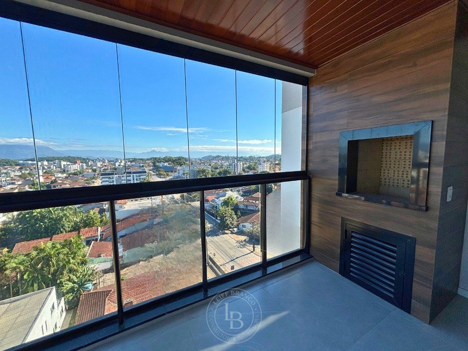 02 Apartamento _ Venda _ Saguaçu _ Joinville _ Santa Catarina _ Sacada c_ churrasqueira