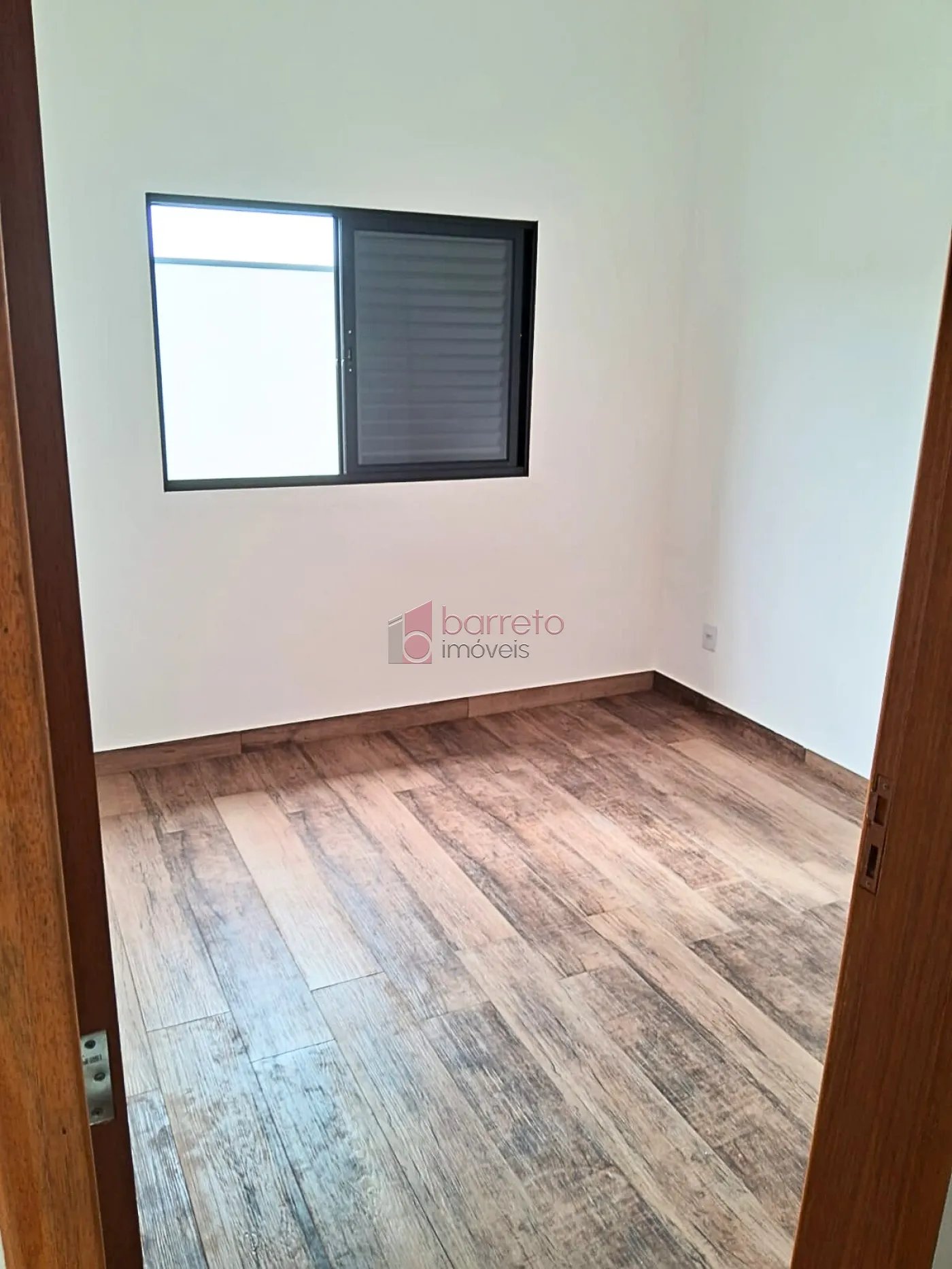 Casa 3 quartos, 2 vagas, Rua Walter Poli, Residencial Jardim Perolla II ...