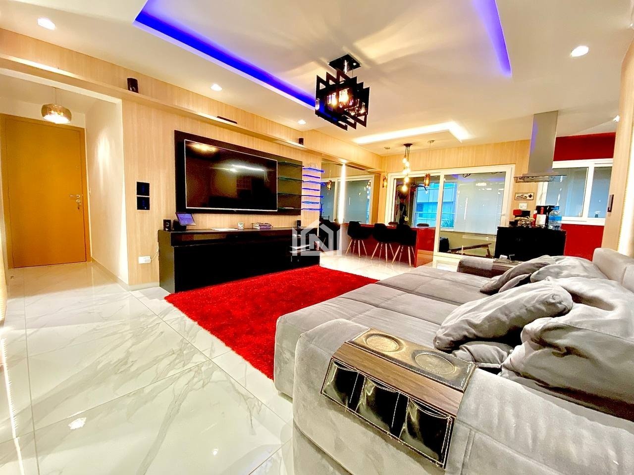 Apartamento a venda no condominio Costa do Marfim - Sala de televisao, sala de jantar com varanda