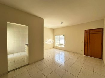 house em Rua Alcino Carneiro Ribas, Jardim Burle Marx - Londrina - PR