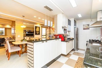 apartment em Rua Theodoro Makiolka, Santa Cândida - Curitiba - PR