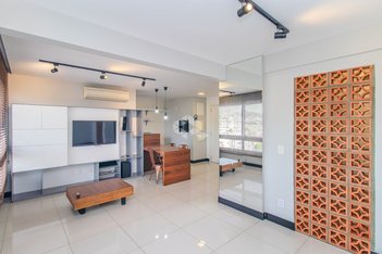 apartment em Rua Buenos Aires, Jardim Botânico - Porto Alegre - RS
