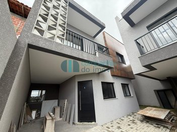 house em Rua Professora Júlia Valery Legat Neal, Xaxim - Curitiba - PR