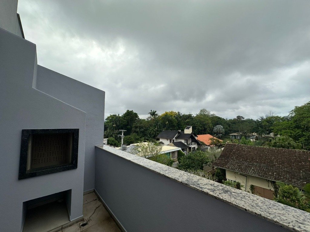 Sacada com churrasqueira