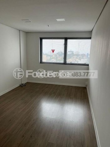 office em Avenida Assis Brasil, São Sebastião - Porto Alegre - RS