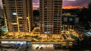 apartment em Avenida Duquesa de Goiás, Real Parque - São Paulo - SP