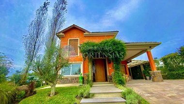 house em Rua Roma, Mato Queimado - Gramado - RS