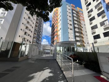 apartment em Rua Cristóvão Nunes Pires, Centro - Florianópolis - SC