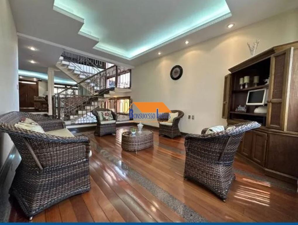Casa com 4 quartos — Caiçaras, Belo Horizonte