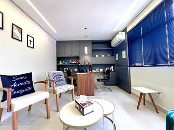 office em Avenida Bandeirantes, Vila Ipiranga - Londrina - PR