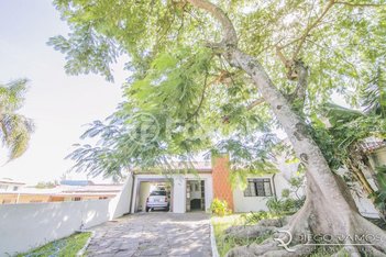 house em Avenida Leonardo Carlucci, Espírito Santo - Porto Alegre - RS
