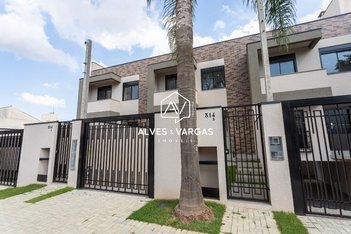 house em Rua João Cubas, Novo Mundo - Curitiba - PR