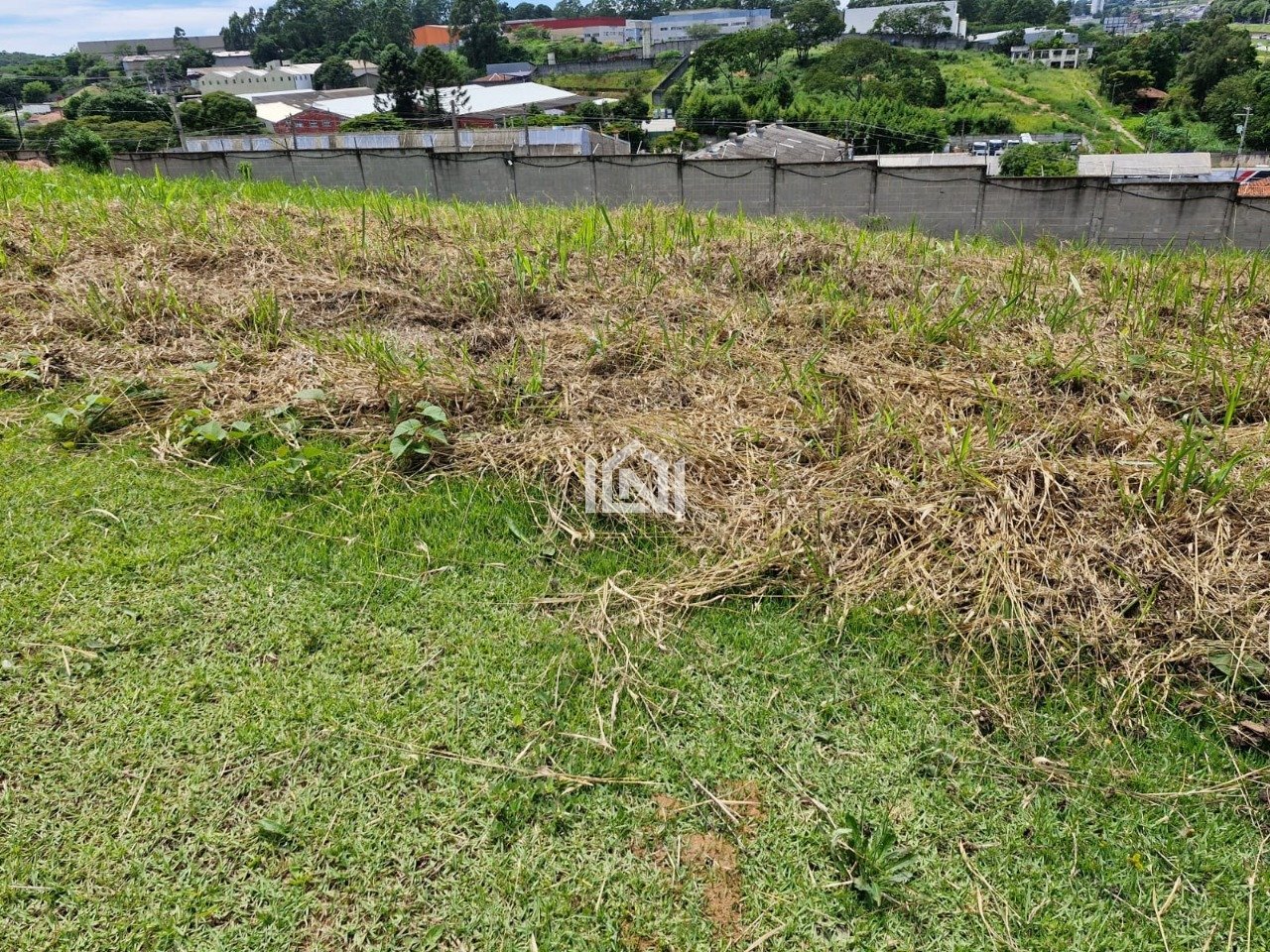 Terreno à venda no Condomínio Reserva Paineiras - frente