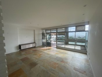 apartment em Estrada da Barra da Tijuca, Itanhangá - Rio de Janeiro - RJ