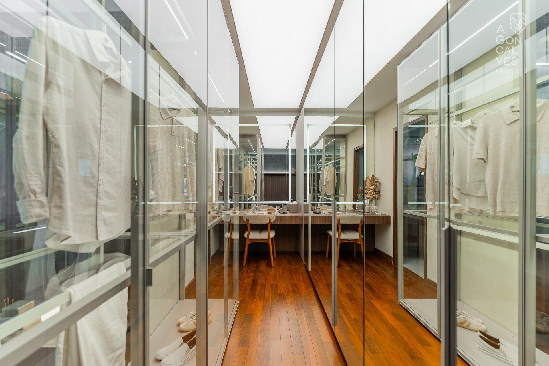 PIEAL_HALL SOCIAL ESCADA