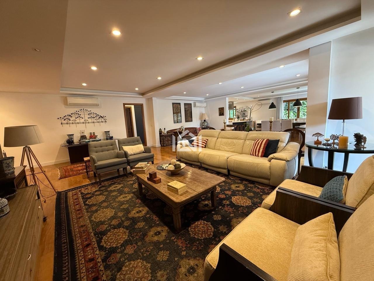 casa a venda no condominio sao fernando golf club - sala de tv
