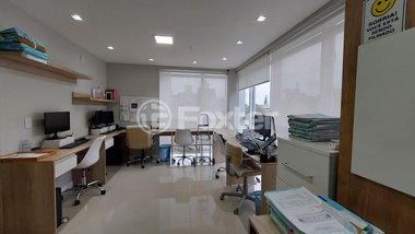 office em Avenida Senador Tarso Dutra, Petrópolis - Porto Alegre - RS