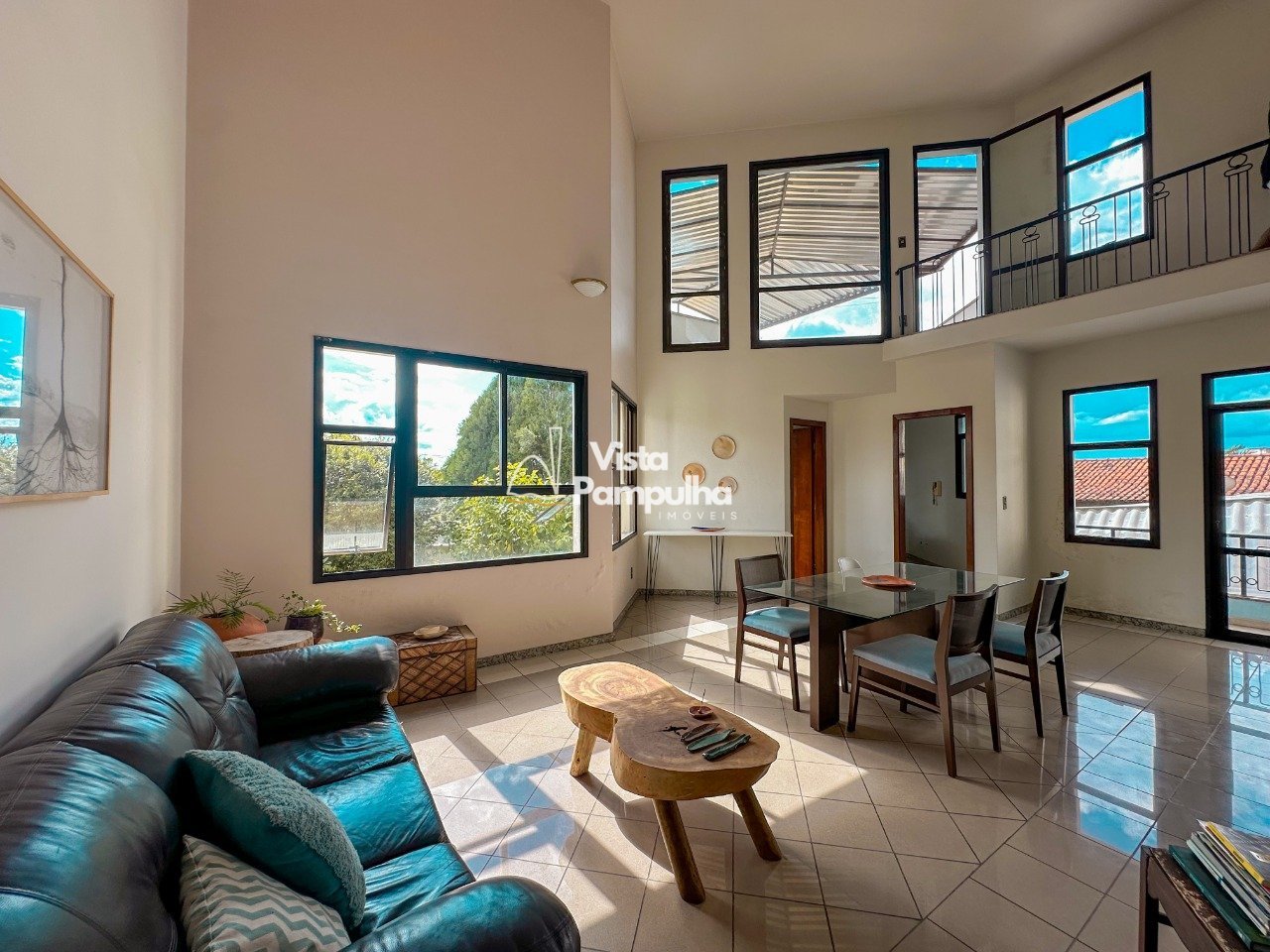 Casa com 3 quartos — Santa Amélia, Belo Horizonte