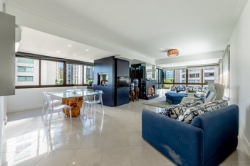 apartment em Alameda Emílio de Menezes, Três Figueiras - Porto Alegre - RS