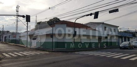 land_lot em Avenida Floriano Peixoto, Brasil - Uberlândia - MG